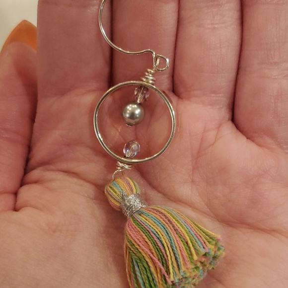 Handmade 🌈 Tassle Drop Earrings - Picture 3 of 4